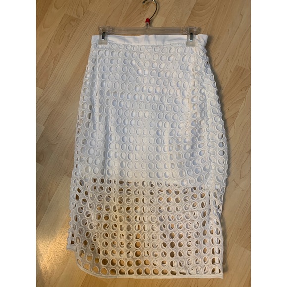 Banana Republic White Summer Skirt! - Picture 6 of 7